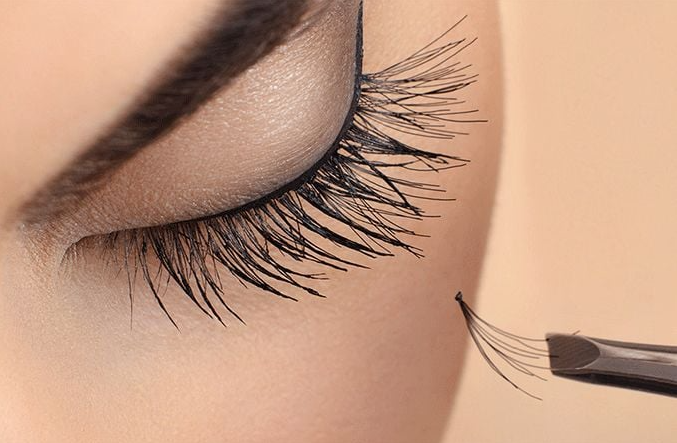 خرید لوازم مژه حرفه‌ای؛ کیفیت تضمینی برای کاشت دائم و موقت بی‌نقص